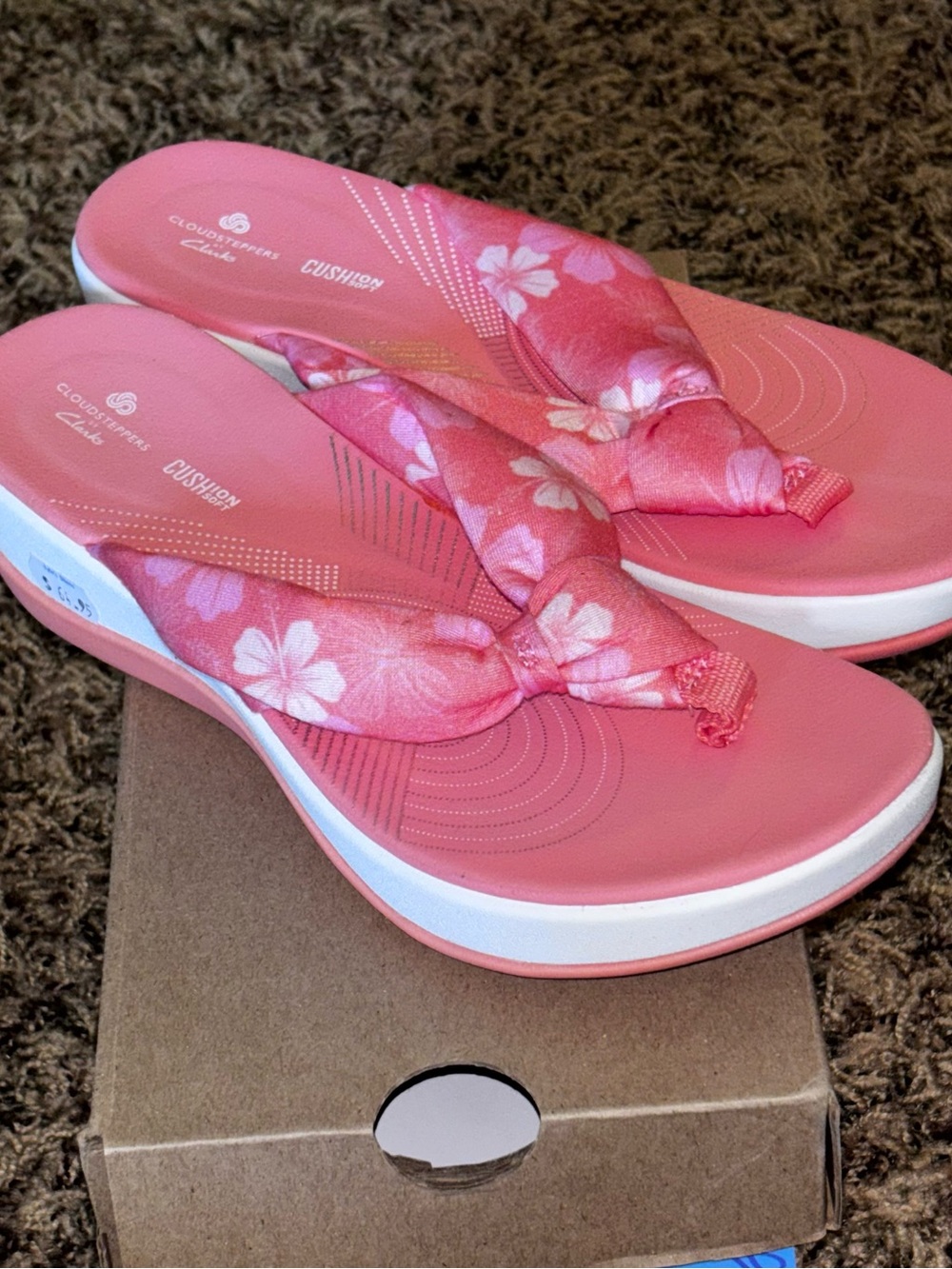 Clarks Cloudsteppers Arla Glison Sandals Flip Flops Coral Peach Size 6 Women’s